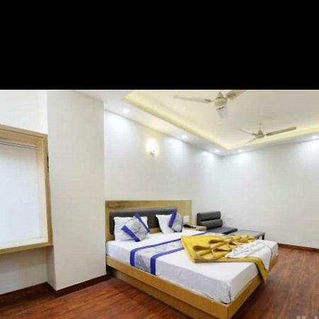 Hotel Le Mem Дели Экстерьер фото